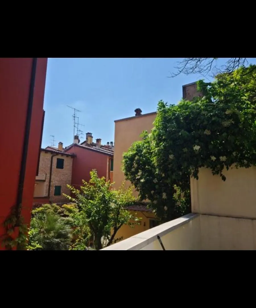 L'Angolo Di Mavi Panzió Bologna Olaszország